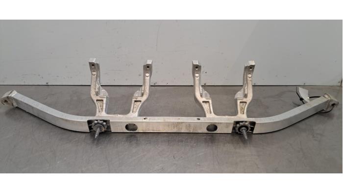 Support partie avant Porsche Taycan