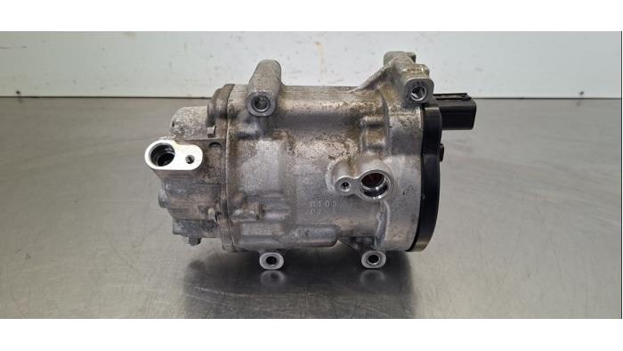 Pompe clim Toyota Yaris