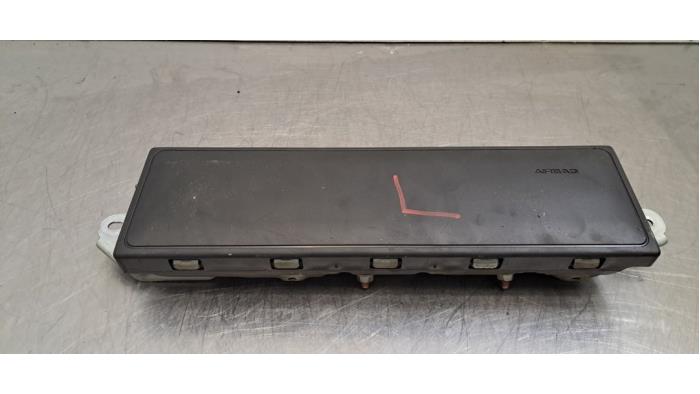 Airbag genou Porsche Taycan