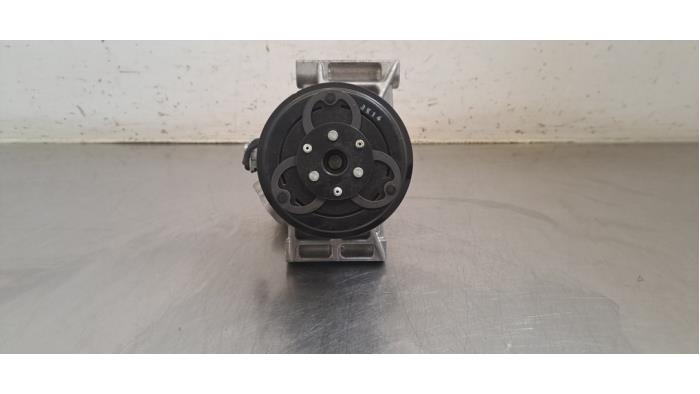 Pompe clim Dacia Sandero