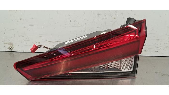Feu arrière droit Skoda Fabia