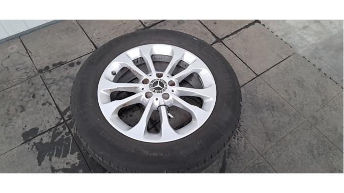 Jante + pneumatique Mercedes GLA