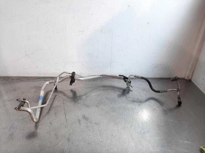 Tuyau clim Ford Transit Connect