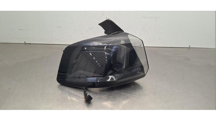 Feu arrière gauche Peugeot 5008