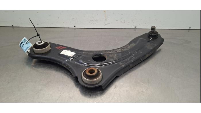Bras de suspension avant gauche Dacia Sandero