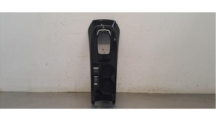 Console centrale Peugeot 208