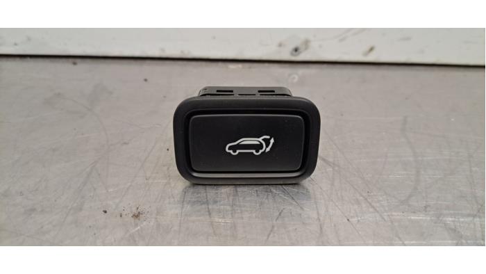 Commutateur hayon Kia Sportage