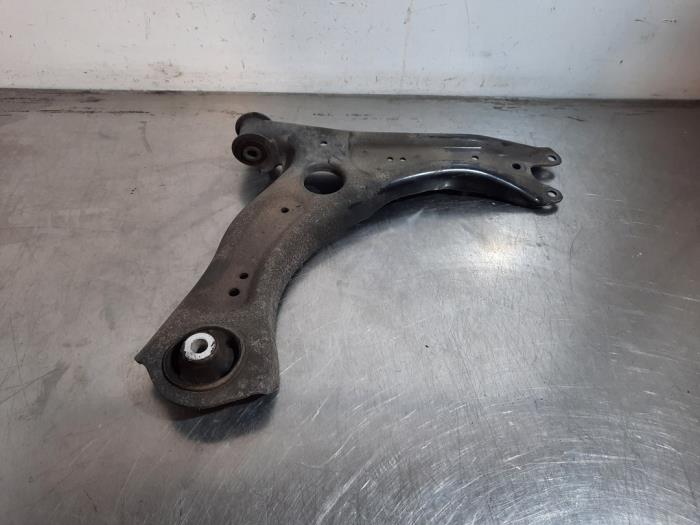 Bras de suspension avant droit Skoda Fabia