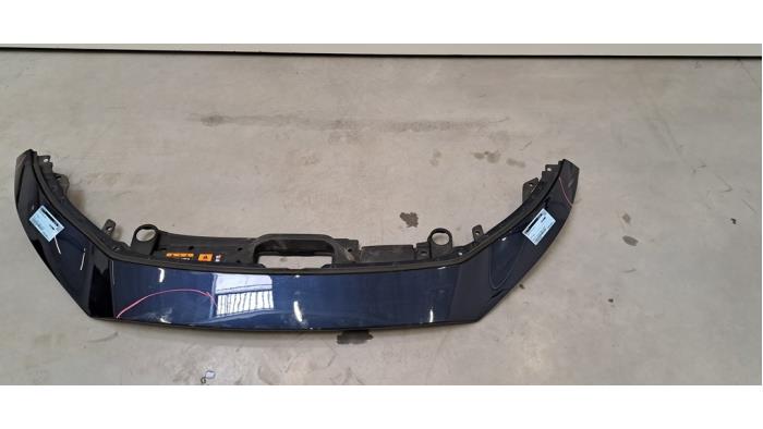 Elément pare-chocs avant centre Mazda CX-30