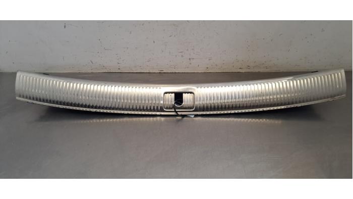 Couverture capteur serrure arrière Audi Q5