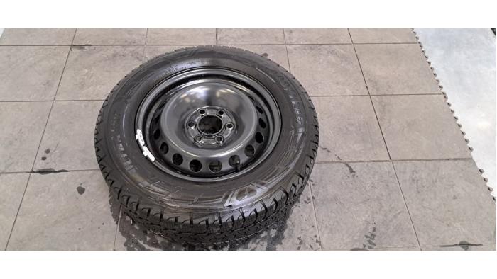 Jante + pneu d'hiver Ford Transit