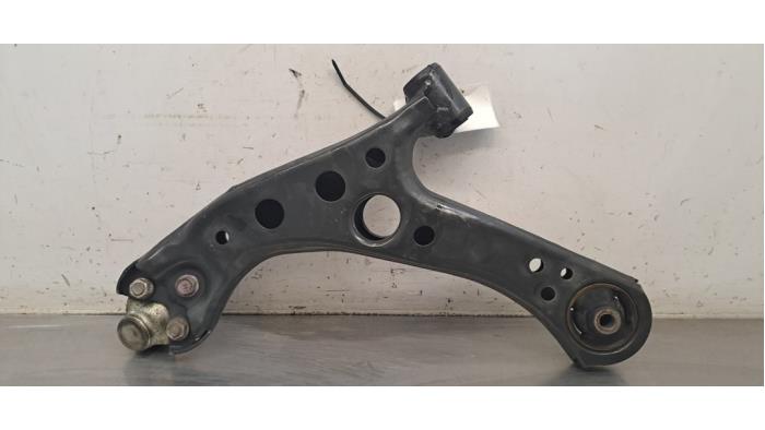 Bras de suspension avant droit Toyota Corolla