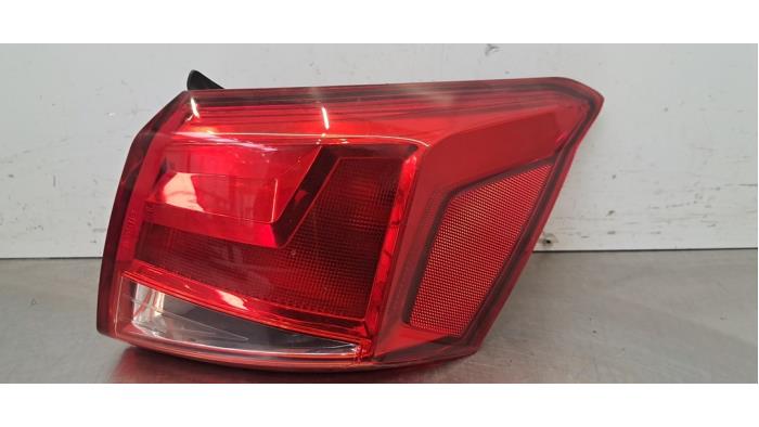 Feu arrière droit Seat Arona