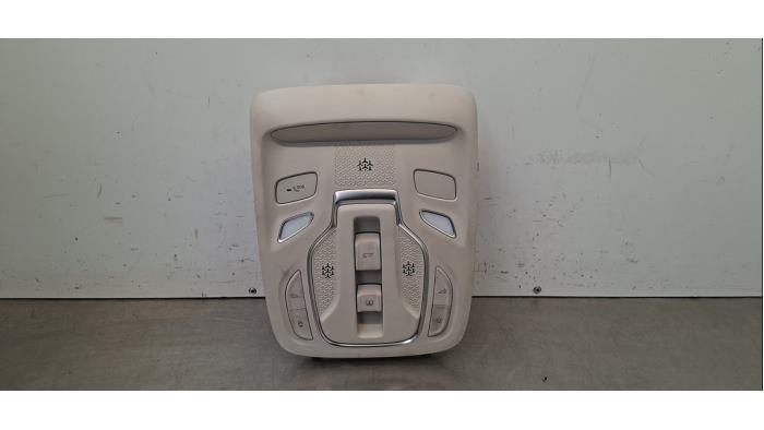 Eclairage intérieur avant MG Marvel R