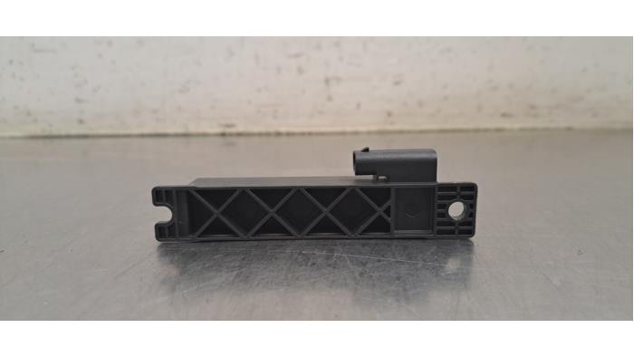 Entrée sans clé - Antenne Landrover Evoque