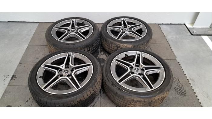 Kit jantes + pneumatiques Mercedes CLA