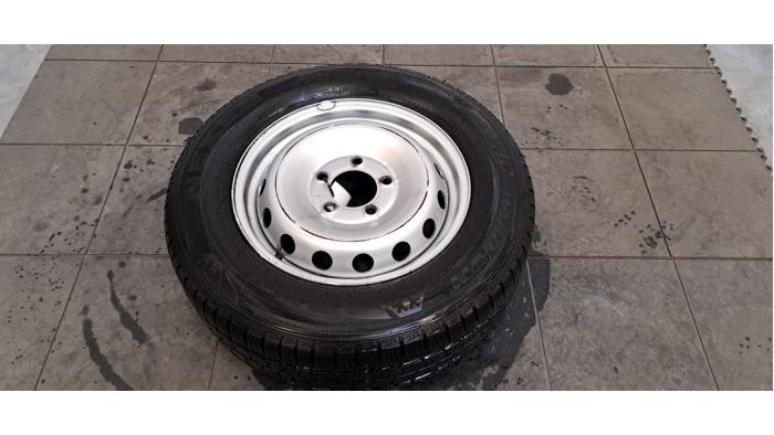 Jante + pneumatique Renault Master