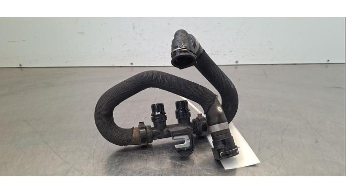 Tuyau radiateur Peugeot 208