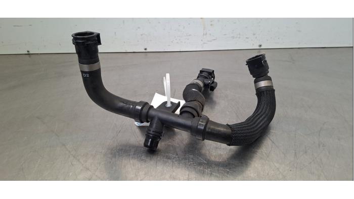 Tuyau radiateur Peugeot 208