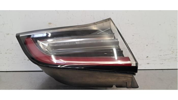 Feu arrière gauche Tesla Model 3