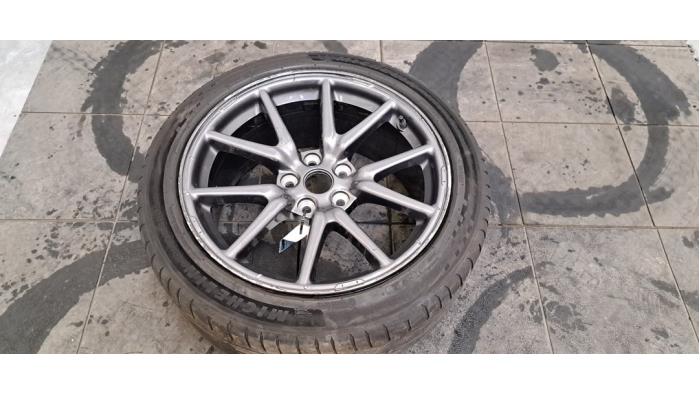 Jante + pneumatique Tesla Model 3