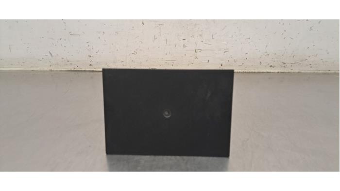 Chargeur sans fil Renault Megane E-Tech