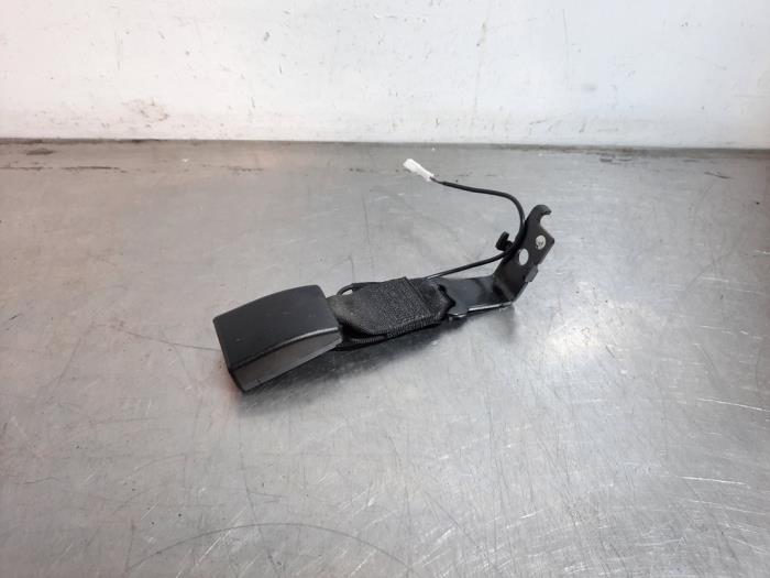 Insertion ceinture de sécurité arrière centre BMW X5