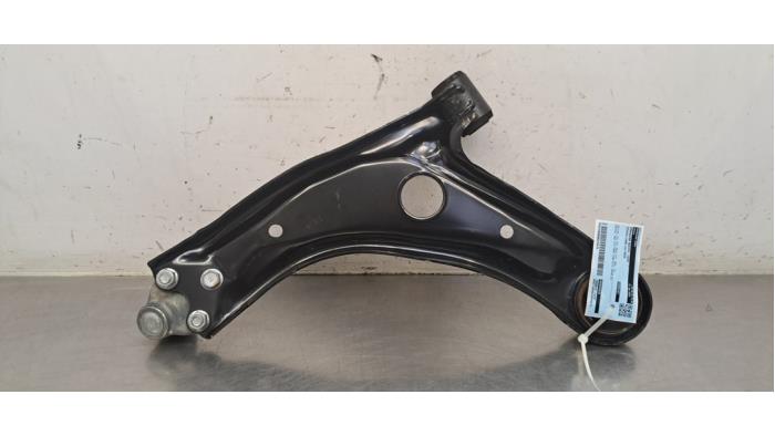 Bras de suspension avant droit Toyota Yaris