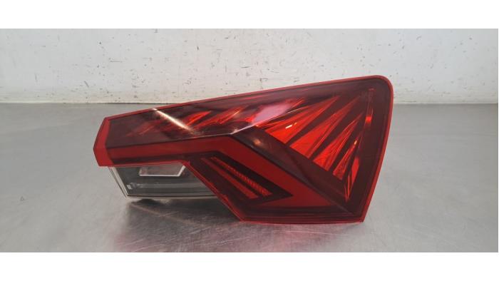 Feu arrière droit Skoda Octavia
