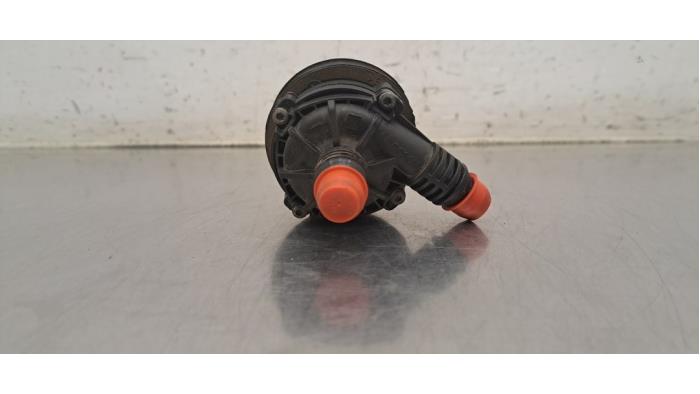 Pompe à eau supplémentaire Mercedes CLA