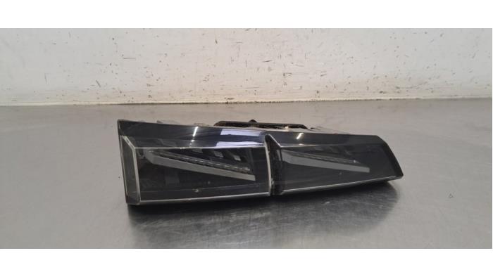 Feu arrière gauche Peugeot 408