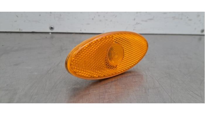 Feu clignotant gauche Renault Master