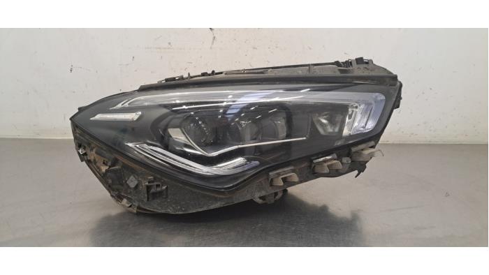 Phare droit Mercedes CLA