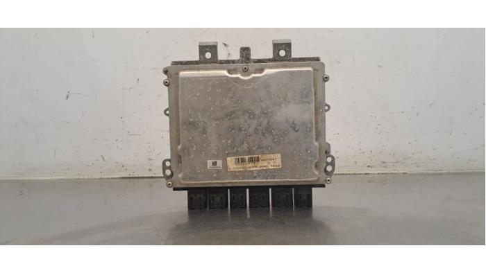 Ordinateur gestion moteur Mercedes CLA