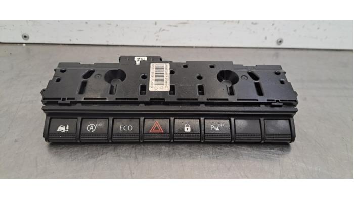 Commutateur éclairage d'urgence Renault Master