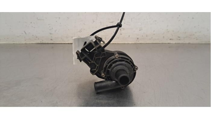Pompe à eau supplémentaire Mercedes CLA