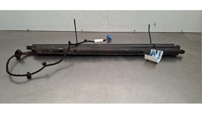 Kit amortisseur gaz hayon Mercedes CLA