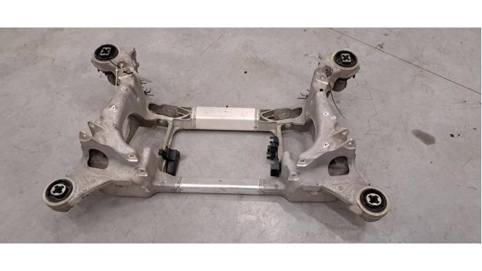 Faux châssis Porsche Taycan