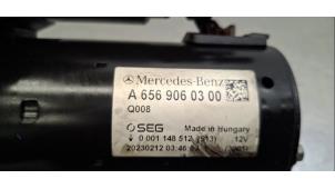 Startmotor van een Mercedes-Benz G (463) G 400 d 2.9 24V 2023