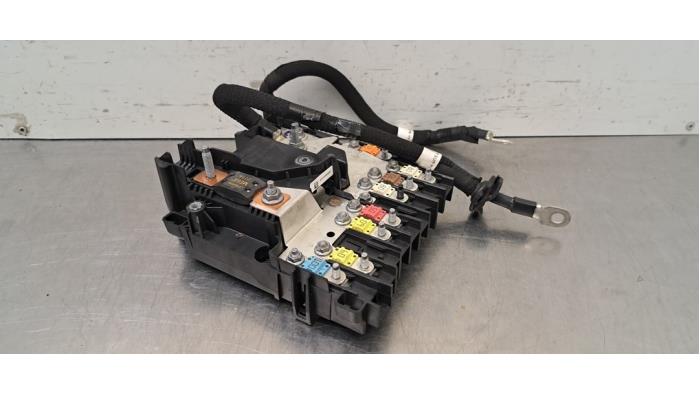 Boîte à fusibles Peugeot 3008