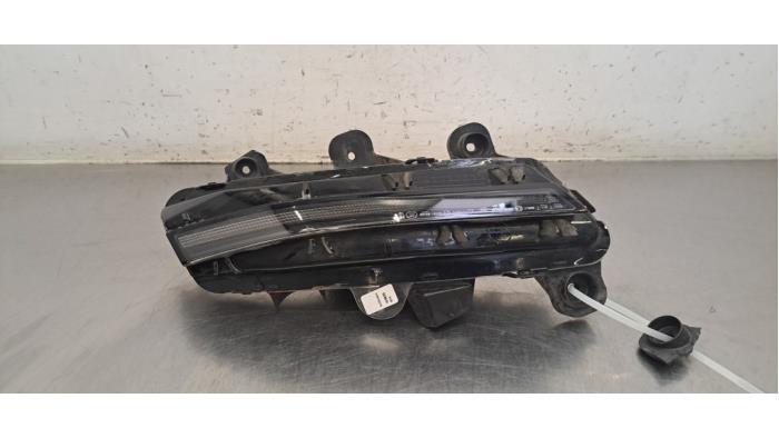 Veilleuse gauche Peugeot 3008