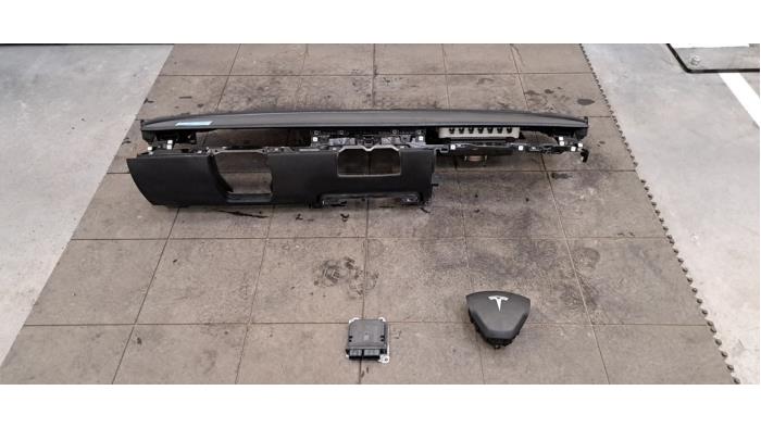 Kit airbag + tableau de bord Tesla Model 3
