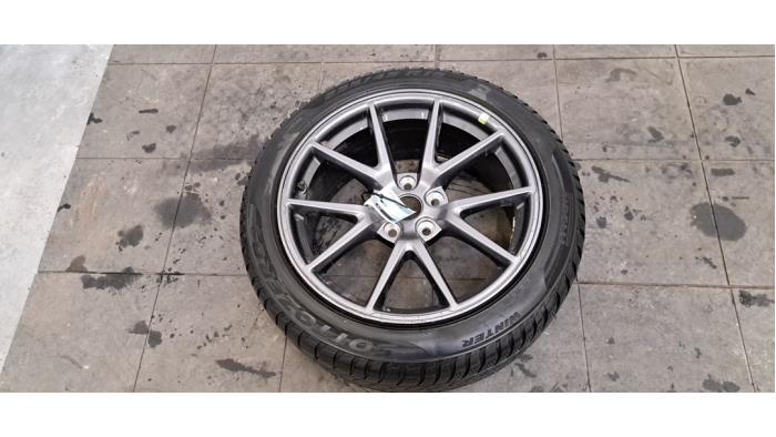 Jante + pneu d'hiver Tesla Model 3