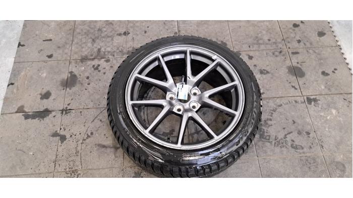 Jante + pneu d'hiver Tesla Model 3