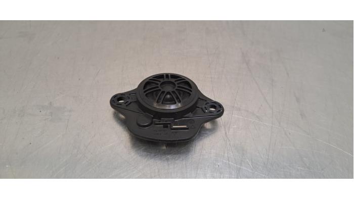 Tweeter Tesla Model 3