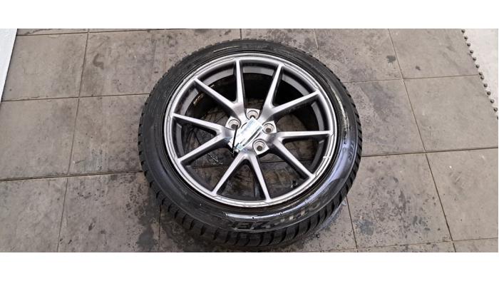 Jante + pneu d'hiver Tesla Model 3