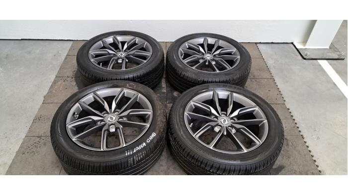 Kit jantes + pneumatiques DFSK Fengon 5