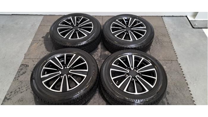 Kit jantes + pneumatiques MG MG5 Electric