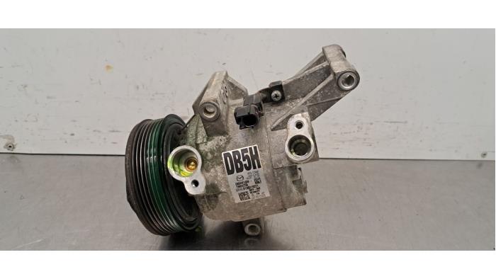 Pompe clim Mazda CX-3