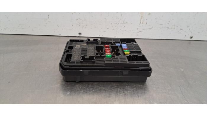 Boîte à fusibles Renault Kangoo